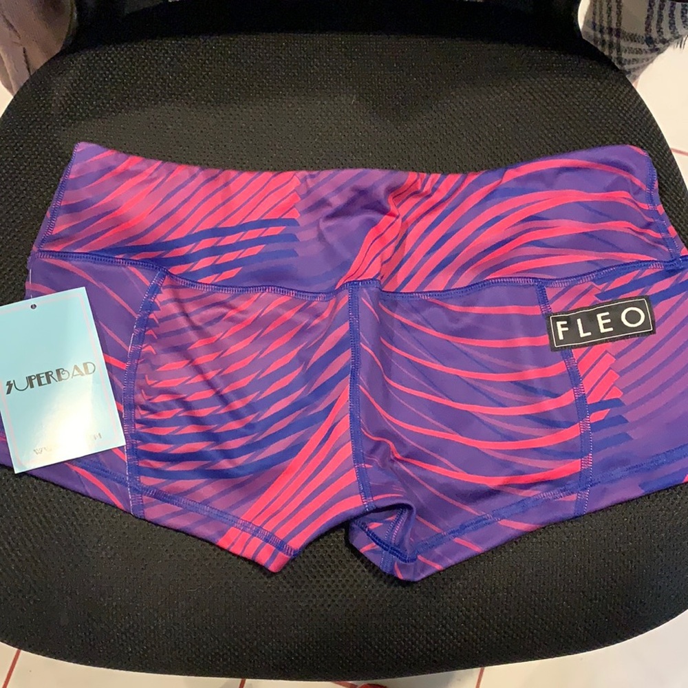 @sold@NWT Twisted Blue Violet Fleos